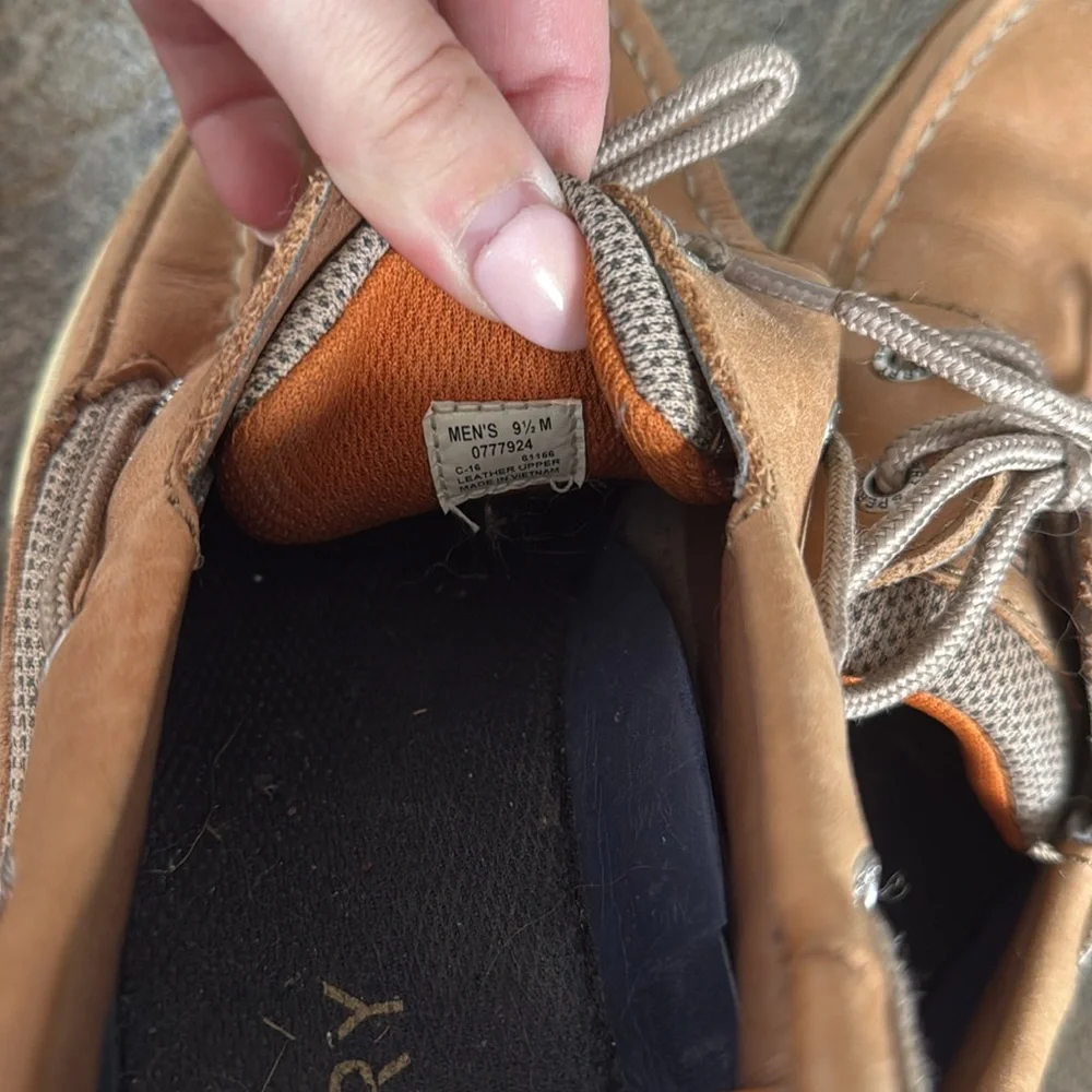 Men’s sperry 9.5